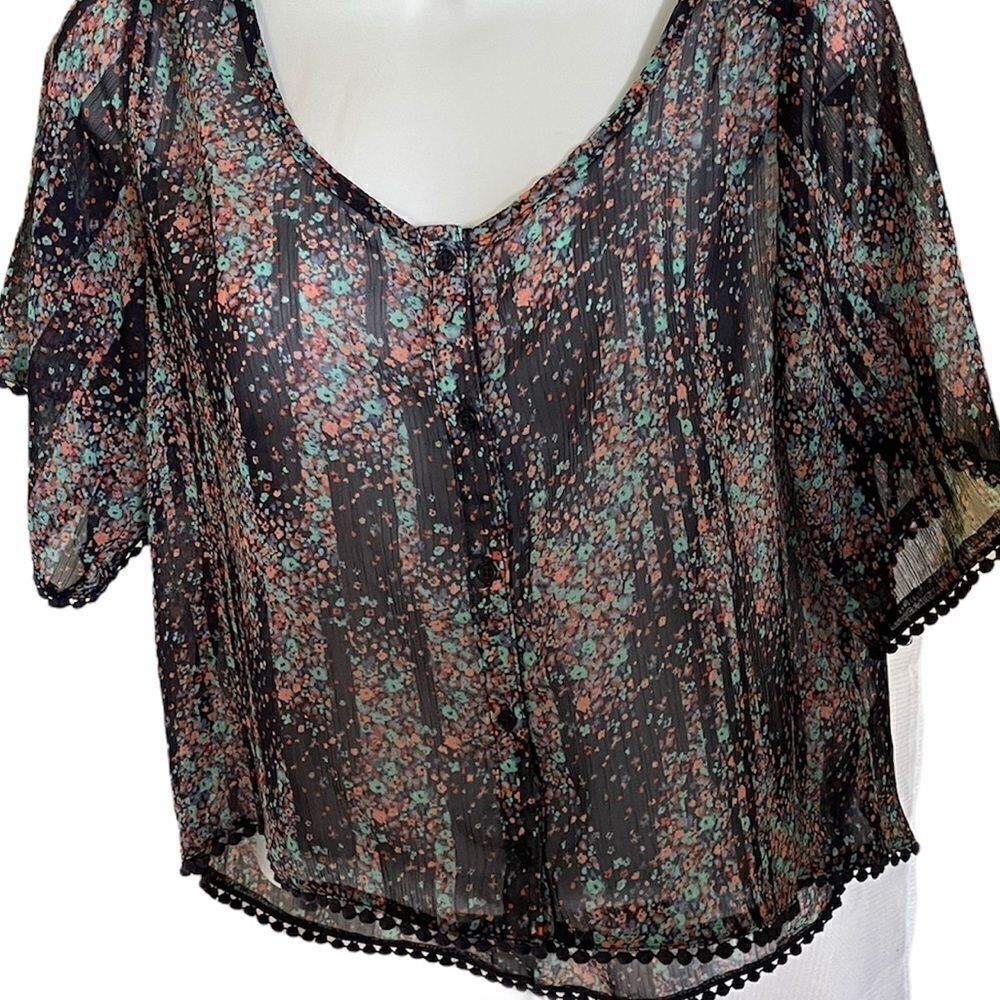 Mudd Cropped Sheer Floral Top! XS
